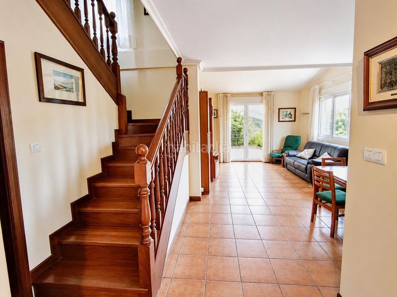 Foto 4c02cc90-cb6d-46ee-9b0f-7c10183af511. Chalet  independiente con 306m2 de jardin. en Argoños