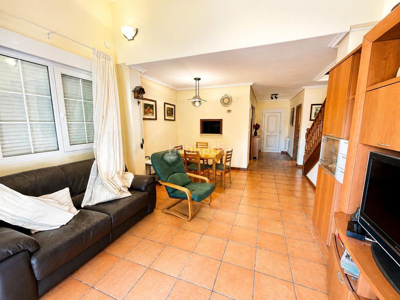 Foto 4c73951d-0a80-4823-b00d-8818f6effabe. Chalet  independiente con 306m2 de jardin. en Argoños
