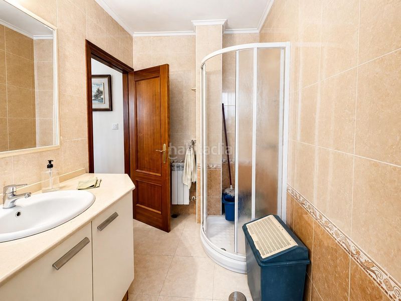 Foto 82a37d6b-90c2-4e92-a57d-f6b2e45fa4ae. Chalet  independiente con 306m2 de jardin. en Argoños