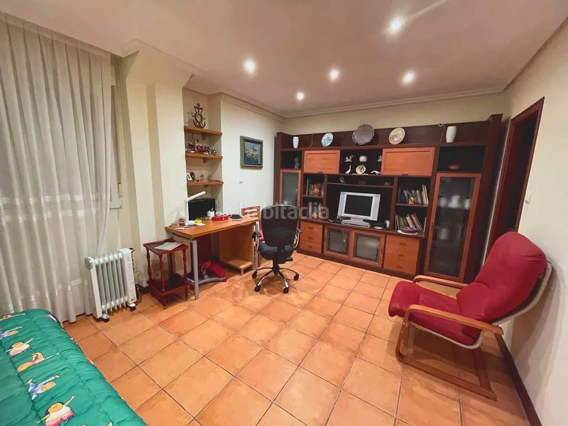 Foto 9d514ce9-b367-48ff-ad90-a8a0074e9f8e. Chalet  independiente con 306m2 de jardin. en Argoños