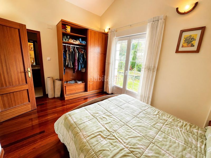 Foto ad89fd44-c3e0-4b16-93a5-1fda695f98c5. Chalet  independiente con 306m2 de jardin. en Argoños