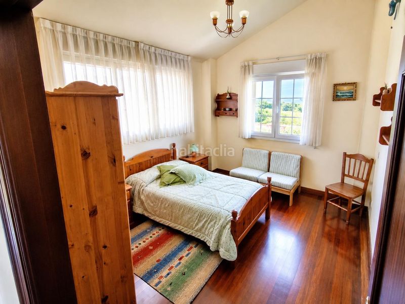 Foto c739ccdd-5337-4852-bed5-8cf3dab9b0d1. Chalet  independiente con 306m2 de jardin. en Argoños
