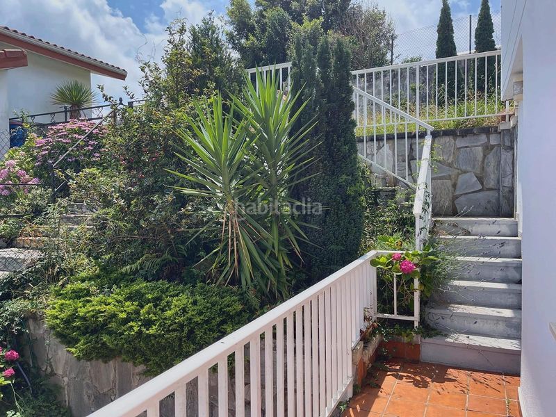 Foto de5d354a-1cd3-4a83-97fa-eb8dc462ebd3. Chalet  independiente con 306m2 de jardin. en Argoños