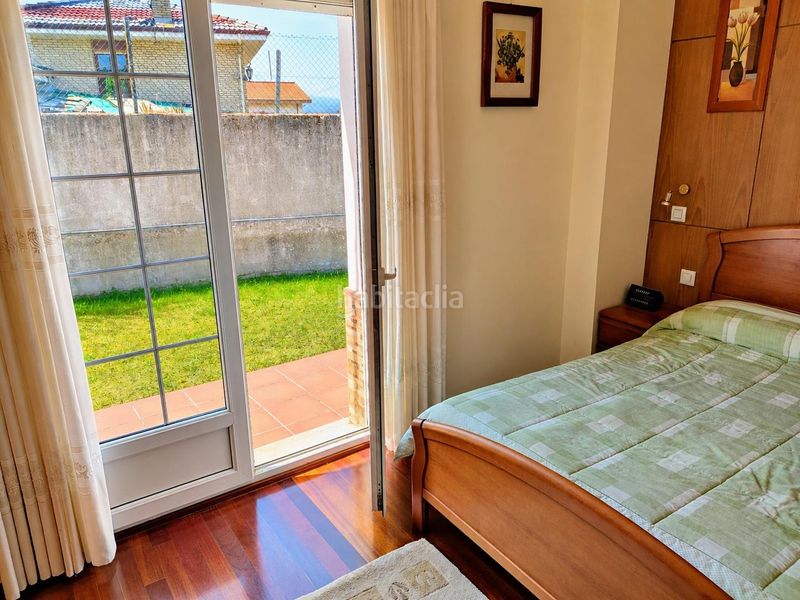 Foto e52517b0-4758-4996-9436-bf18e47878b6. Chalet  independiente con 306m2 de jardin. en Argoños