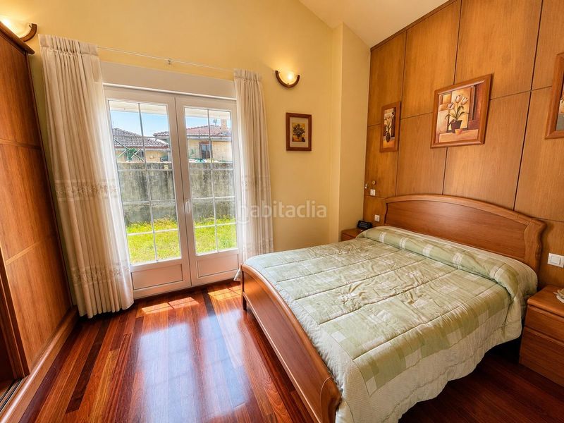 Foto f505e2e5-a2f8-4bbd-936a-bea4ec230184. Chalet  independiente con 306m2 de jardin. en Argoños