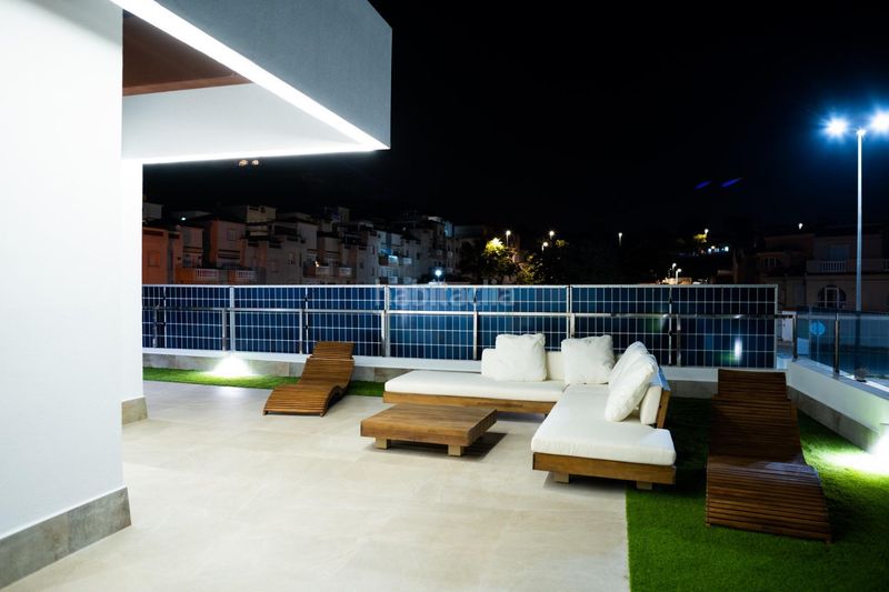 Foto 3446a310-4fc7-4dd0-a2a0-1f3205c59b13. Xalet amb aparcament piscina a Rojales