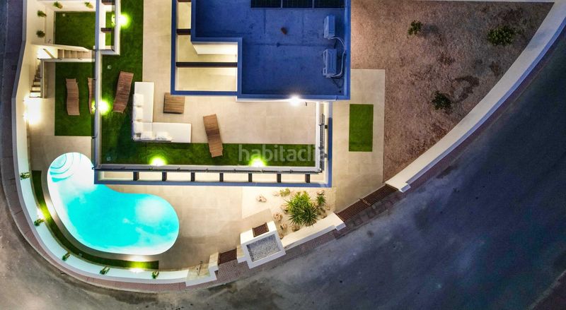 Foto f53ba7d2-fed7-421a-9734-ee5f2b39d474. Xalet amb aparcament piscina a Rojales