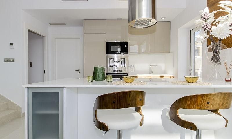 Foto 0b32c2b5-9415-4c6a-bab0-3ed53f3e9f5e. Xalet amb aparcament piscina a Rojales