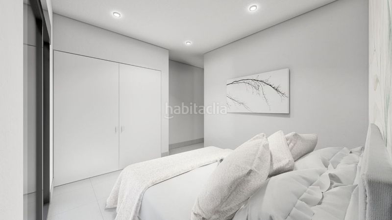 Foto 992dd015-184e-40b9-b2d2-c611e2b313fd. Casa aparellada amb aparcament piscina a Roldán Torre - Pacheco