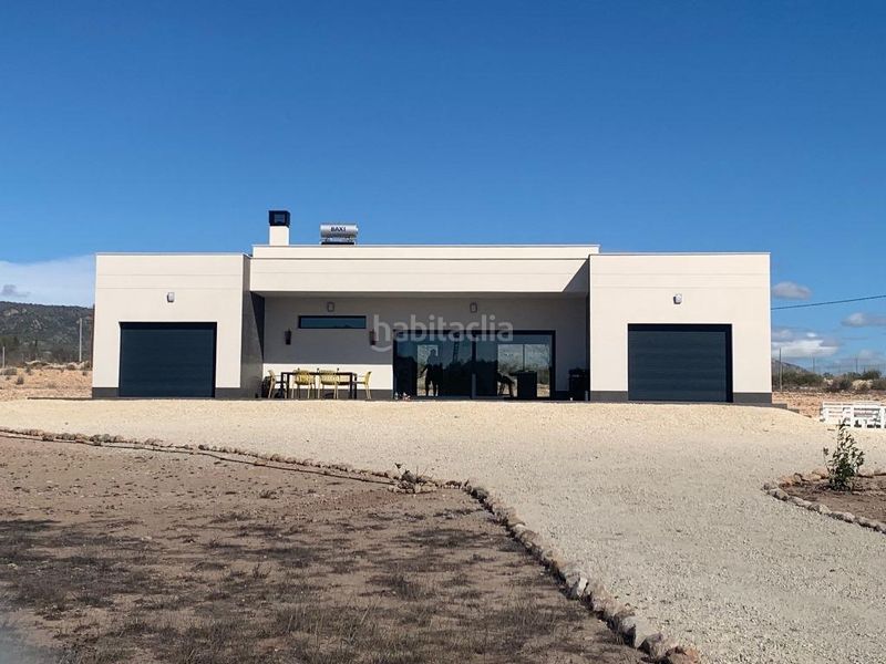 Foto c1ccc703-bb69-4790-903b-769e42ff2807. Xalet amb piscina a Pinoso