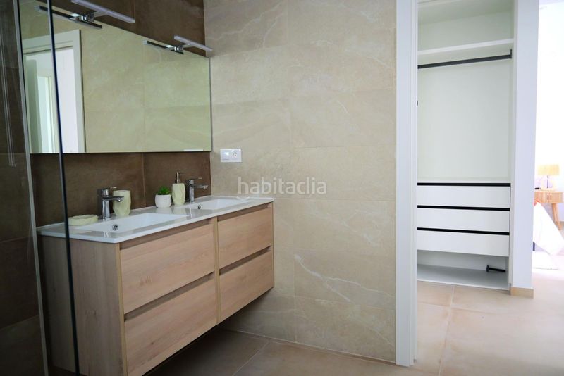 Foto 3b9b6d72-82a8-4b5f-be0f-260f93c65d5a. Casa aparellada amb aparcament piscina a Dolores