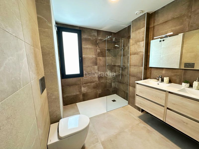 Foto 5d28d06b-1106-4015-bf59-2375e01baea2. Casa aparellada amb aparcament piscina a Dolores