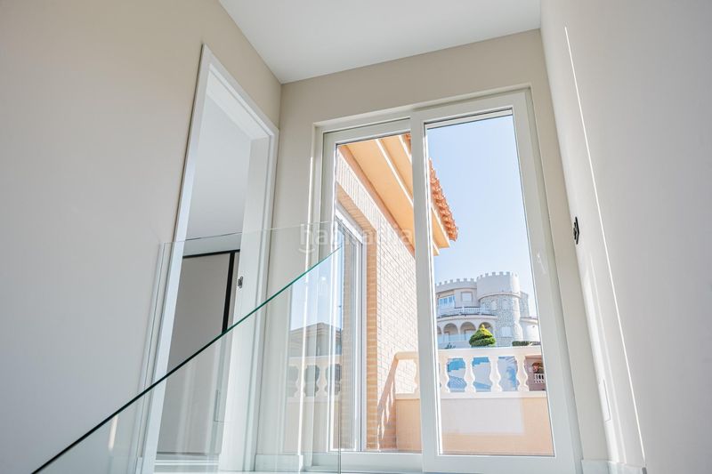 Foto 4c0e00d0-c03b-4457-bef1-131b5cbd344f. Xalet amb aparcament piscina a Rojales