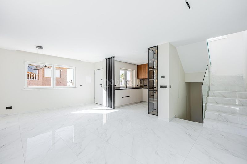 Foto c4712d44-12fe-4387-9d5e-55528162217f. Xalet amb aparcament piscina a Rojales