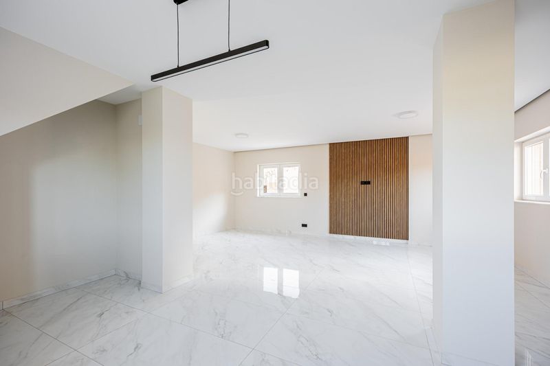 Foto ca893848-9d8c-4c50-afb7-07491a04fcb3. Xalet amb aparcament piscina a Rojales