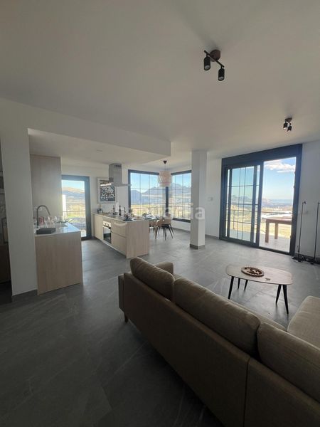 Foto 7ac6ff3a-5f22-4674-8ede-dcca05ff7cec. Casa adossada amb aparcament a balcón de ponoig - Polop paradis - Polop hills Polop