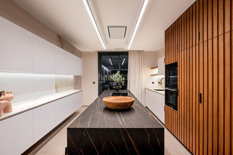 Foto f50d5fa2-0940-4a9f-9ffa-5d98cbb16777. Xalet amb aparcament piscina a Varadero Nucia (la)