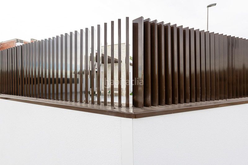 Foto 0fd461e2-fbc4-4d08-b9ee-79fe646a13dc. Maison jumelée avec parking piscine dans Desamparados - Hurchillo - Torremendo Orihuela