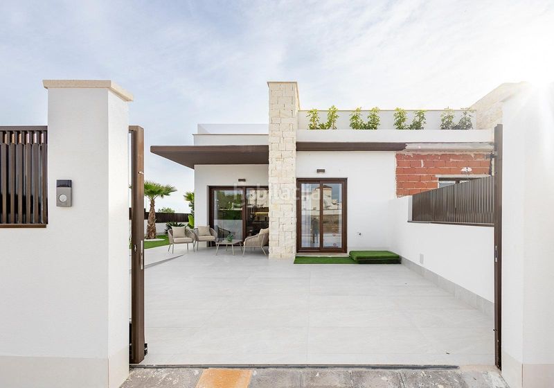 Foto d5ec89b8-136c-4b89-adf5-d0cf2ef85b89. Maison jumelée avec parking piscine dans Desamparados - Hurchillo - Torremendo Orihuela