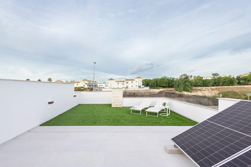 Foto f8cc8d34-ec16-46e9-b75f-62627cedd510. Maison jumelée avec parking piscine dans Desamparados - Hurchillo - Torremendo Orihuela
