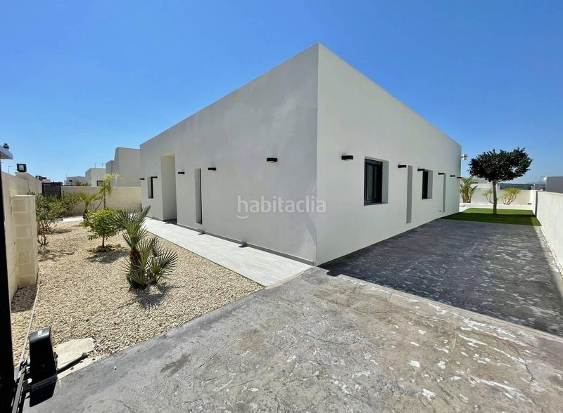 Foto dc723979-6e41-477b-ab6e-7441d11d95f1. Xalet amb aparcament piscina a Rafal
