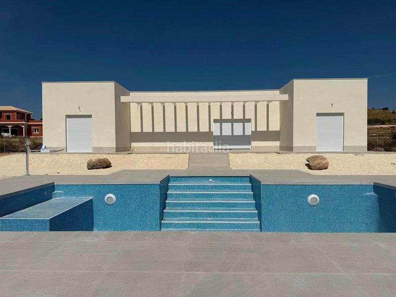 Foto d13cee8e-9886-431a-add5-96096ded84a0. Xalet amb piscina a Pinoso