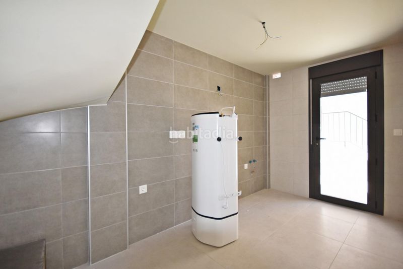 Foto 02102bf9-db8a-4c20-b0bf-552570a476e9. Casa pareada modernas villas adosadas con vistas al mar en puerto en Mazarrón