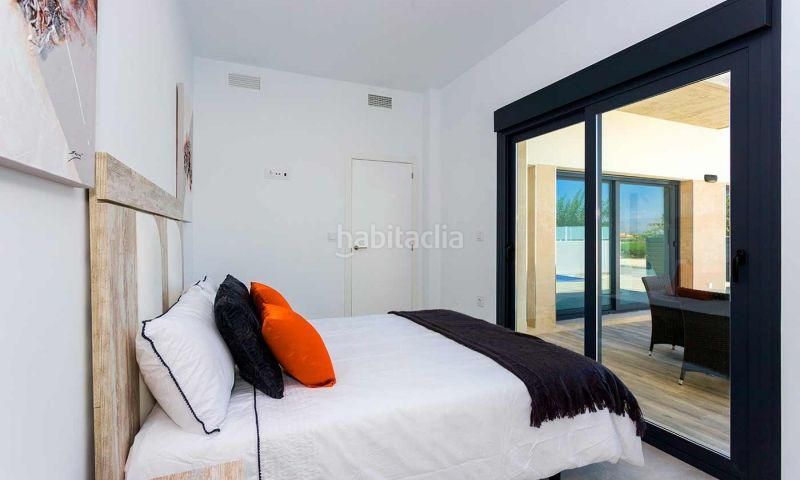 Foto 97e2a11b-ebde-4471-b9e7-8e735f82480d. Dúplex amb aparcament piscina a Daya Nueva