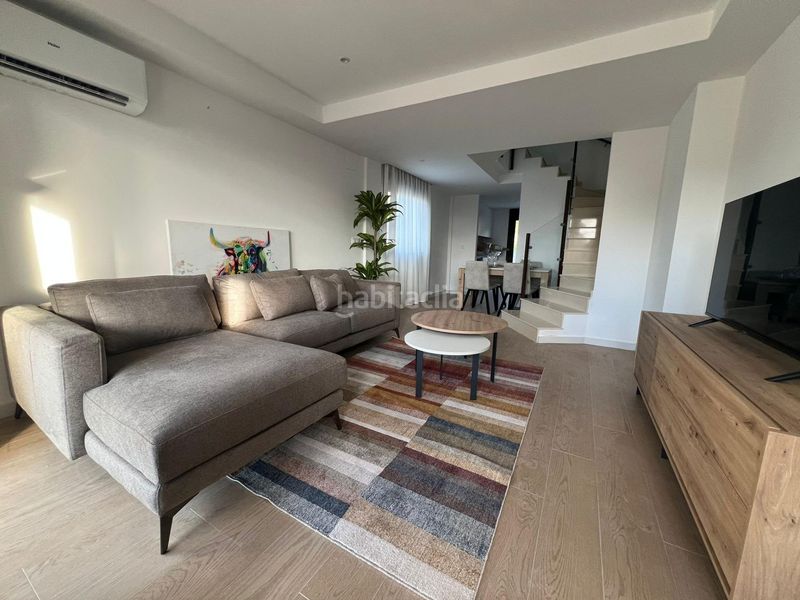 Foto df82f42b-8fbb-42b1-b1c3-99e35dcf9955. Casa adossada amb aparcament piscina a Portmán Unión (La)