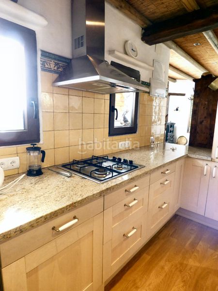 Foto d26b7f2c-6605-437d-9e42-97bef9026129. Casa amb xemeneia a Canillas de Aceituno