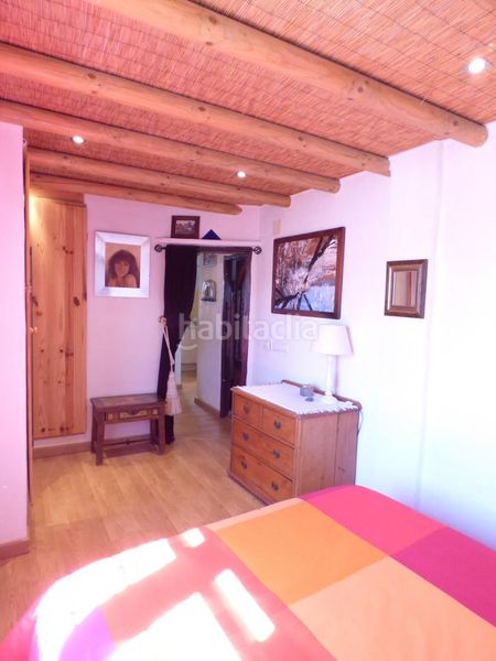 Foto feb8a871-729f-4a1c-88f3-16767abbd9f0. Casa amb xemeneia a Canillas de Aceituno