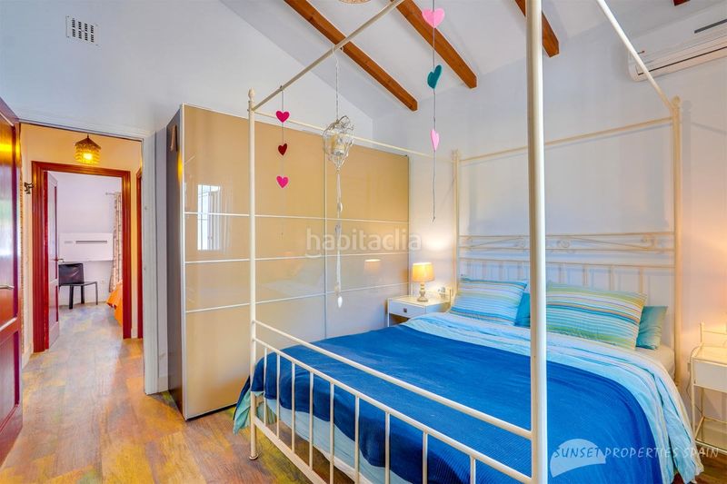 Foto 11d6b0d2-2aa7-450a-af59-a30a3fbd7721. Casa amb xemeneia a Cómpeta