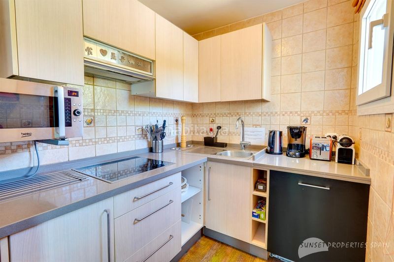 Foto c9c63ae3-6c71-46b2-886d-83e4612f9eed. Casa amb xemeneia a Cómpeta