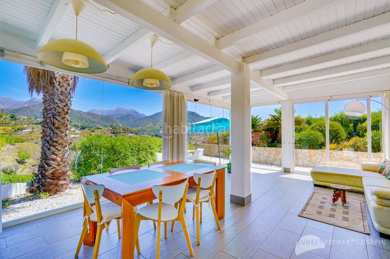 Foto df05f879-009f-43c6-91d1-5e8cc50592f6. Casa amb xemeneia a Cómpeta