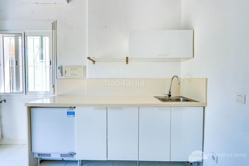 Foto fbab8edd-693f-43cc-a78c-b64fff443629. Casa amb xemeneia a Cómpeta