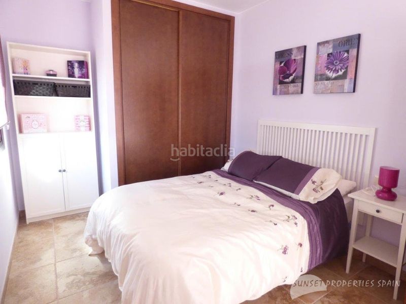 Foto 7199fc52-cdb7-499b-a6a9-c24a4f4b1042. Casa aparellada amb xemeneia a Salares