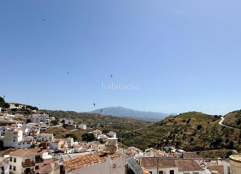 Foto 0a8da926-d9dd-4738-b85d-dd149398a167. Casa aparellada amb piscina a Almáchar