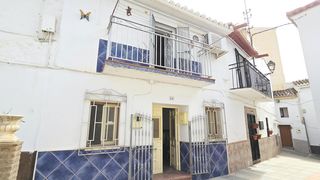 Maison jumelée  Calle nueva. Casa de pueblo en el centro