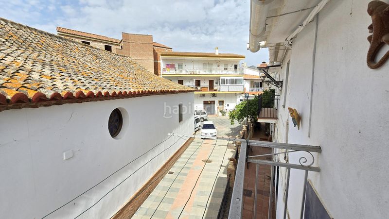 Foto 5d01b952-532f-48dd-8ccd-b0eeebeb6b03. Casa aparellada a Benamargosa