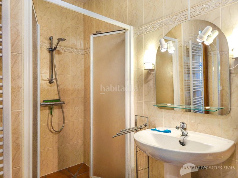 Foto 0b3f4917-65db-4cda-936c-ce8e810410da. Xalet amb aparcament piscina a Arenas