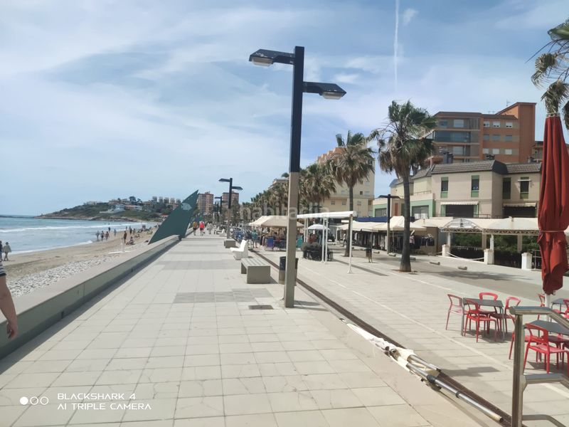 Foto 92c2a543-f72d-46df-b0b7-e7969fa47772. Casa adossada amb xemeneia calefacció aparcament a Oropesa del Mar