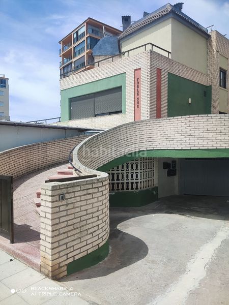 Foto f81e9354-ab2f-4bcc-8b05-e78e2e6d711c. Casa adossada amb xemeneia calefacció aparcament a Oropesa del Mar