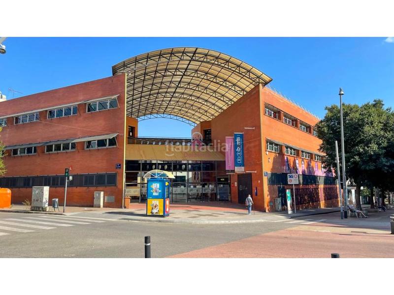 Foto b9db3adc-429f-4a13-973b-eb8511c6fac4. Piso  seminuevo en venta tocando avda. de barcelona de 35m construidos. en Terrassa