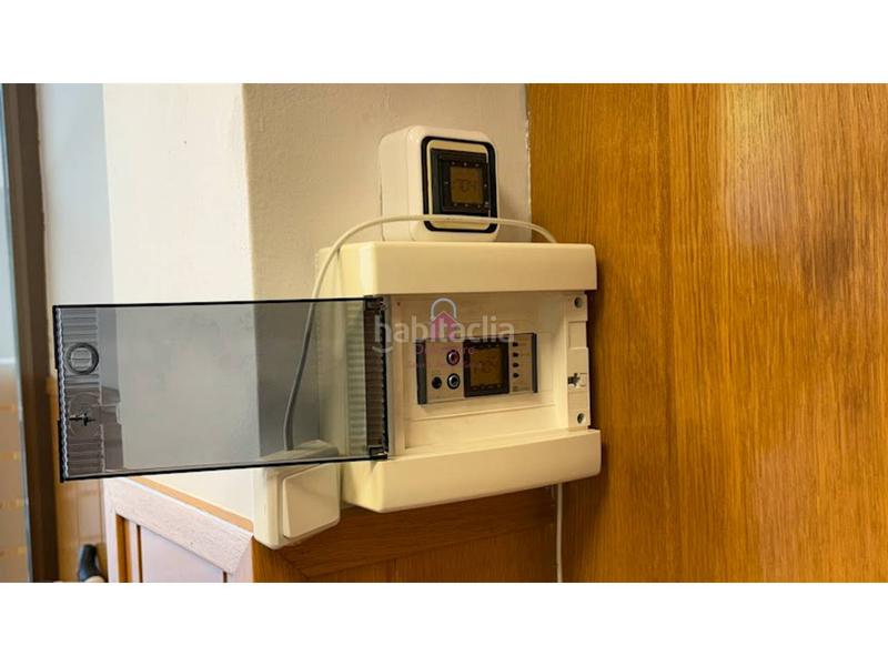 Foto b69baff7-6f2e-4607-a714-e6870fc1dc15. Alquiler local comercial en transversal 224 local comercial en alquiler en st. pere, carrer transversal en pleno eje comercial del barrio tocando al mercat del trio en Terrassa