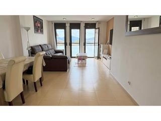 Pis  Joan montmany. Piso en venta en el centre del poble dullastrell, con salida a d