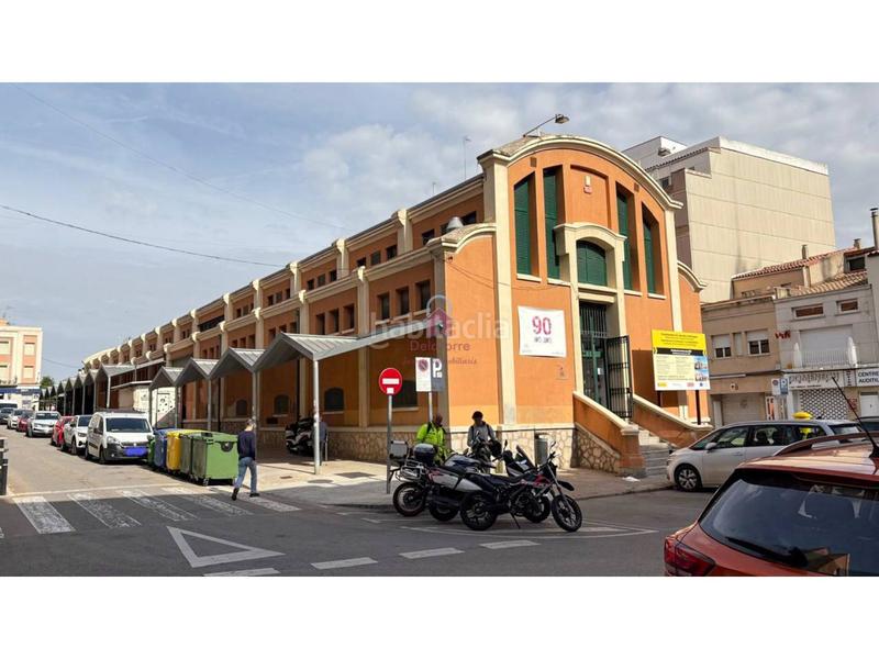 Foto da875efc-c023-48a9-9378-7aa1df2b660c. Piso espectacular planta baja en venta con entrada independiente esquinera en carrer bartomeu amat, st. pere con salida a pat en Terrassa