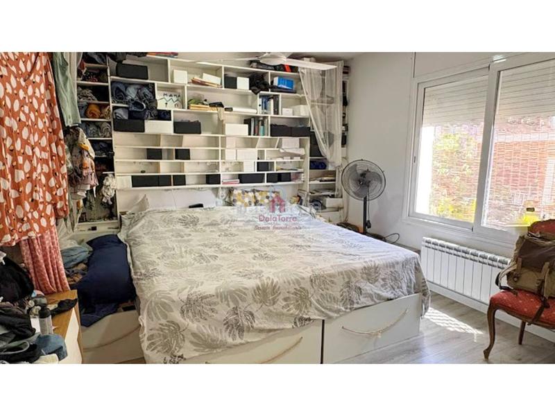 Foto 0818b427-6799-4ca7-bc90-e0c75ec29dcb. Casa pareada casa en en venta ca naurell de 210m construidos con salida a patio, dos terrazas y garaje. en Terrassa