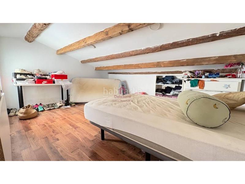 Foto 400bfc94-d14c-4fdd-a3ea-cb2e7c31a509. Casa pareada casa en en venta ca naurell de 210m construidos con salida a patio, dos terrazas y garaje. en Terrassa