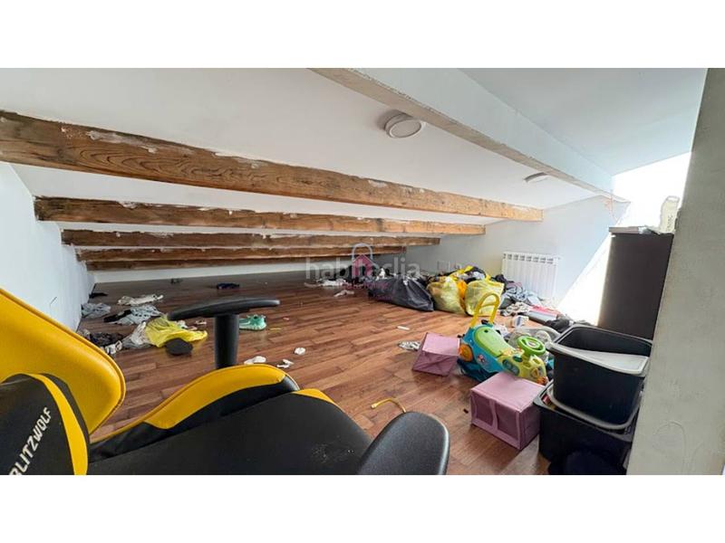 Foto 554c143c-6275-47c8-a653-a15f0c1796d4. Casa pareada casa en en venta ca naurell de 210m construidos con salida a patio, dos terrazas y garaje. en Terrassa