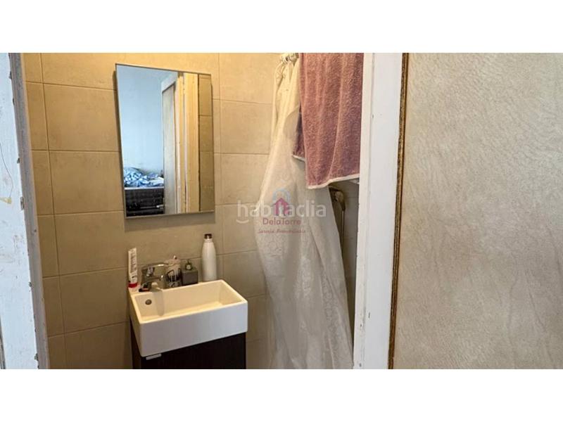 Foto 84345454-772a-4c25-ba1c-aee1d42a4958. Casa pareada casa en en venta ca naurell de 210m construidos con salida a patio, dos terrazas y garaje. en Terrassa